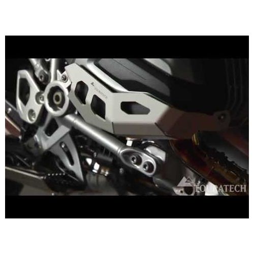 01-045-5130-0 Protezione cilindri in alluminio color naturale, per BMW R1200GS a partire dal 2013/ BMW R1200RT a partire dal 2014/ BMW R1200R da 2015/ BMW R1200RS